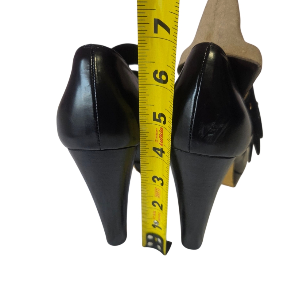 Barbara Bui Black Glossy Heels with Sculptural Design - Picture 2 of 11